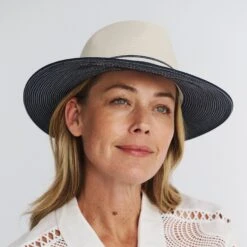 Heritage Town & Country Hat - Ivory/Navy