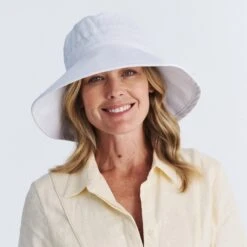 Essential Traveller Hat - White